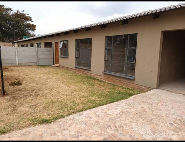 2 BEDROOM PROPERTY TO RENT IN VAN RYN